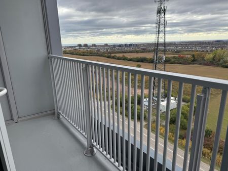 For Lease - 3240 William Coltson Avenue Unit# 1106, Oakville, Ontario - Photo 5