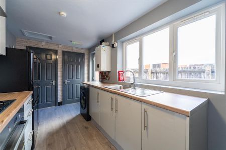 5 bedroom house to rent - Photo 2