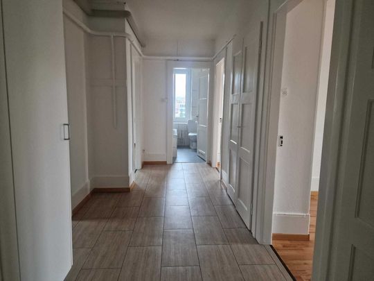 APPARTEMENT DE 3 PIECES AU 1ER ETAGE AVEC BALCON - Foto 1