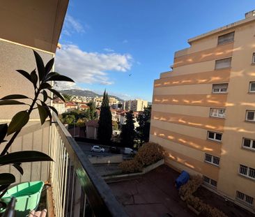 Location Appartement 2 pièces 52m² NICE 06100 - Photo 3