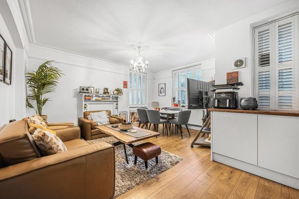 3 bedroom flat to rent - Photo 1