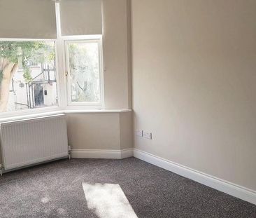 3 bedroom flat to rent - Photo 1