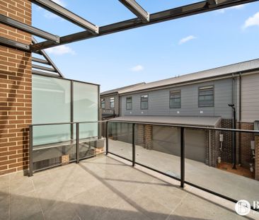 Modern and New North-Facing Townhouse with Versatile Living - Photo 2