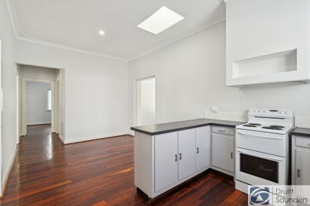 AIR CON, FLOORBOARDS, SPACE FOR A BOAT - Photo 4