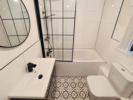 2 bedroom terraced house to rent - Photo 5