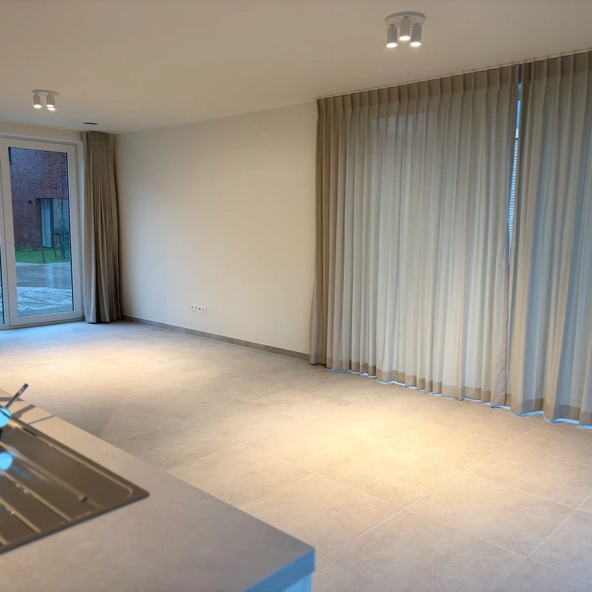 Exclusieve Nieuwbouw - Halfopen Woning op de Oude Kodak-site - Photo 1