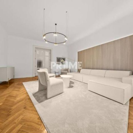 EXKLUZÍVNY, VEĽKOMETRÁŽNY 3i byt ( 130 m2 ), REKONŠTRUKCIA, CENTRUM - Fotografia 1