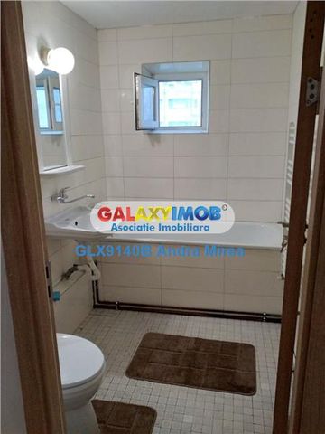 Inchiriere apartament 3 camere Mall Vitan CENTRALA PROPRIE NEMOBILAT - Fotografie 3