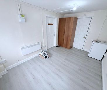 1 bedroom in a house share to rent - Photo 6