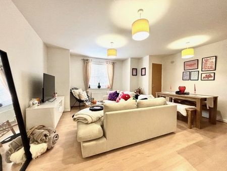 Chatham Road, Stratford-upon-Avon, CV37 - Photo 4