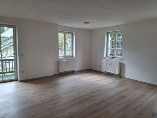 Helle 3-Zimmer Wohnung mit neuer Küche und PKW-Abstellplatz in ruhiger Wohnlage in Obernberg - Photo 1