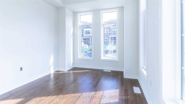 For Lease - 19 O'reilly Street, Whitby, Ontario - Photo 1