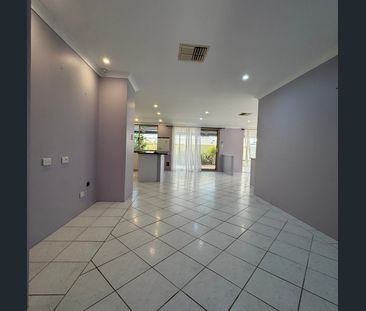 25 Belvoir Crescent, Orelia - Photo 3