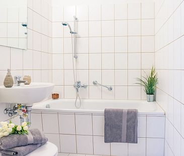 1-Raum-Wohnung mit Einbauküche und Balkon - Foto 3