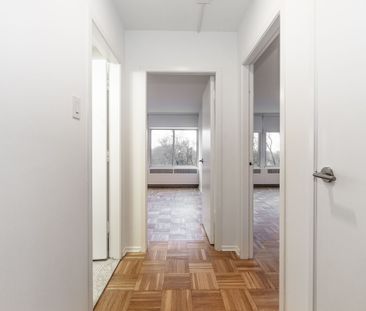 240 Oriole Parkway - Photo 6