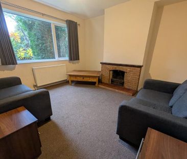 4 bedroom semi-detached house to rent - Photo 3
