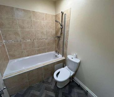 Kirkgate, BD18 - Photo 3