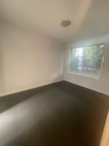 Ground Floor Apartment with Courtyard - Photo 3