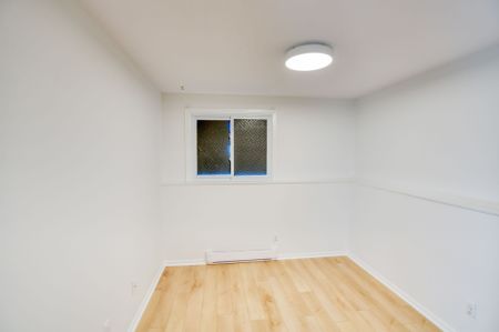 For Lease - 16 Sweetbriar Circle Unit# 1, Barrhaven, Ontario - Photo 3