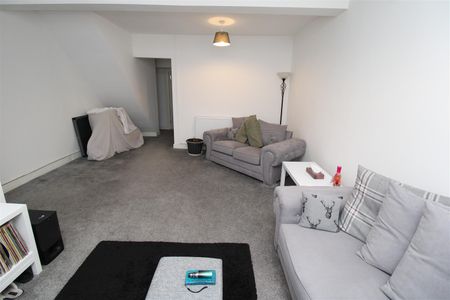 House - Terraced For Rent Bailey Street, Porth - Photo 3