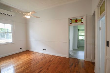 15 Parkes Street, Girards Hill - Photo 3