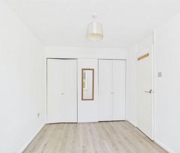 3 Bedroom - Photo 3