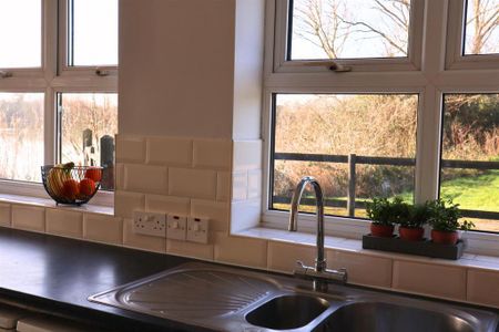 2 bedroom bungalow to rent - Photo 4