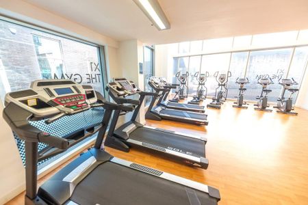 Property to rent - Photo 2