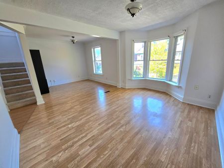 For Lease - 45 Fairholt Road Unit# 2, Hamilton, Ontario - Photo 2