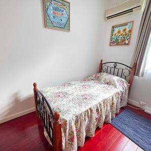 3-bedroom shared house / townhouse, Windsor Grove - Photo 2