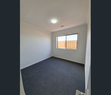 Beautiful Habitat Estate Home, the perfect 'habitat' for the entire... - Photo 2