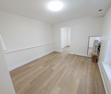 NEWLEY UPDATED 1 BEDROOM APARTMENT IN WELLAND!! - Photo 4