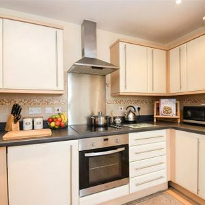 The Junction, Slough The Junction, Slough - Photo 2