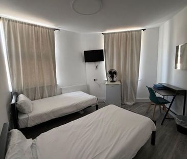 Room in a Shared House, Tanner St, IG11 - Photo 3