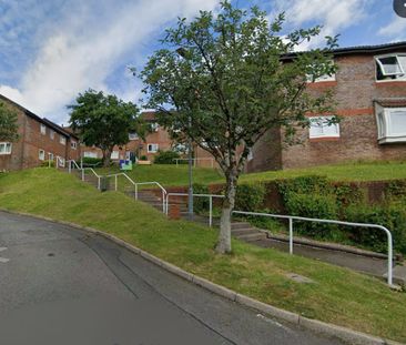 2 bed over 55’s flat. Accessed by many steps, good mobility essenti... - Photo 5