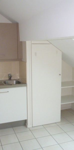 AMIENS - STUDIO 16,60 habitable et 24 m2 au sol - comprenant Séjour avec kitchenette ... - Photo 1