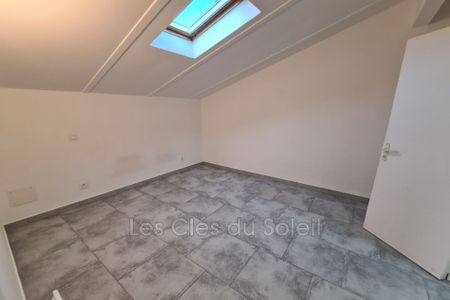 Location appartement 3 pièces 47 m² Bandol - Photo 2