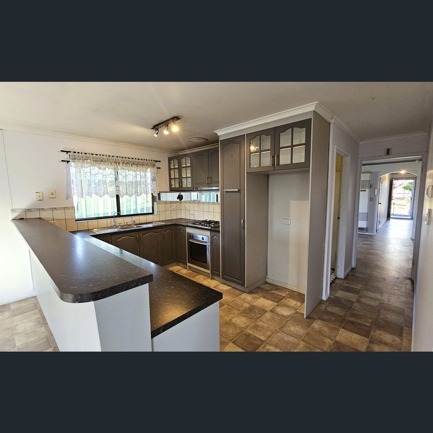 23 Casanor Crescent, Paralowie, SA 5108 - Photo 1