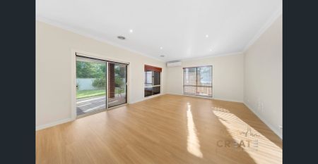 SPACIOUS $ STYLISH 4-BEDROOM FAMILY HOME IN A PRIME CAIRNLEA LOCATION - Photo 3