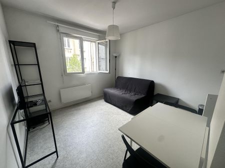Location / Studio meublé - Photo 2