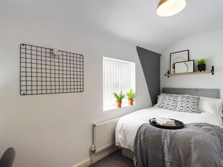 2 bedroom flat to rent - Photo 4