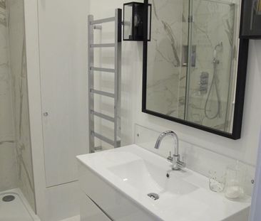 1 Bed Flat, Charleville Road, W14 - Photo 1