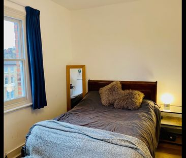 2 Bed Flat, Dulwich Road, SE24 - Photo 3