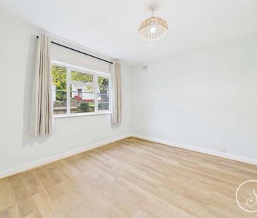 Sandringham Crescent, Leeds, LS17 - Photo 3