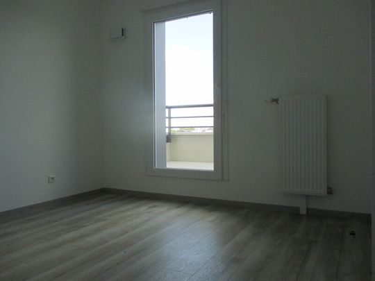Location Appartement 2 pièces 36m² FLEURY LES AUBRAIS 45400 - Photo 1