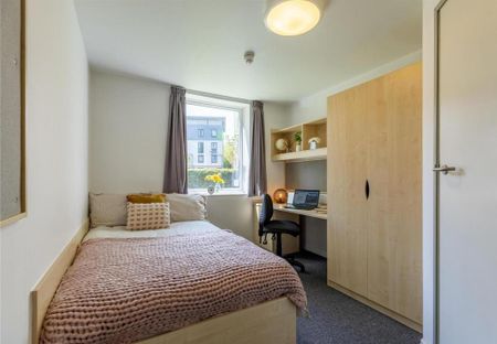 1 bedroom in a flat share to rent - Photo 4