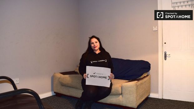 Room in a shared 3-bedroom flat for rent, Dublin - Photo 1