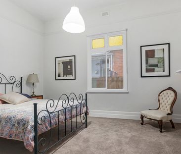 62 Lilydale Grove, Hawthorn East VIC 3123 - House For Rent | Domain - Photo 3