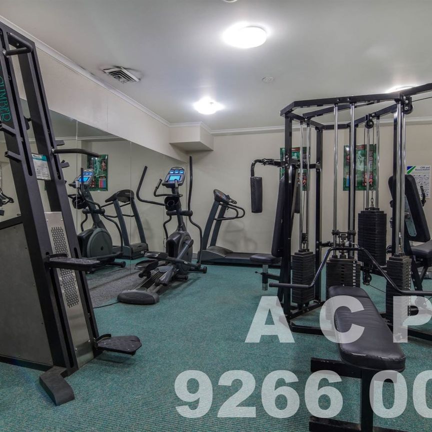 Unfurnished 1-bedroom Apartment on Paramount's 3rd Floor! - Photo 1