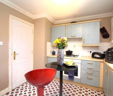 2 bedroom flat to rent - Photo 5